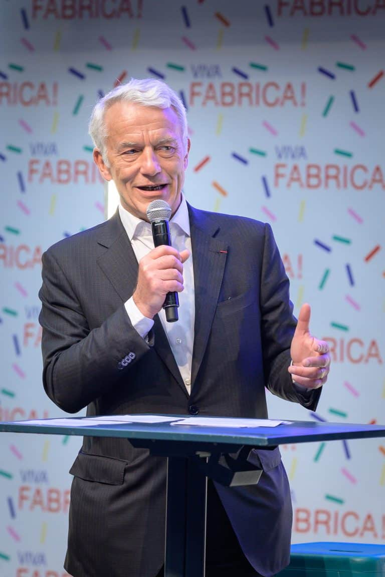 Intervention de Patrick Martin, président du MEDEF, lors du salon Viva Fabrica à Lyon — reportage photo événement professionnel par Studio Chaillou, photographe salon Lyon