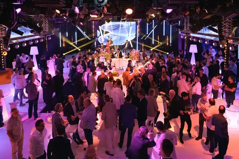 Photo d’une soirée d’entreprise capturée par un photographe à Lyon